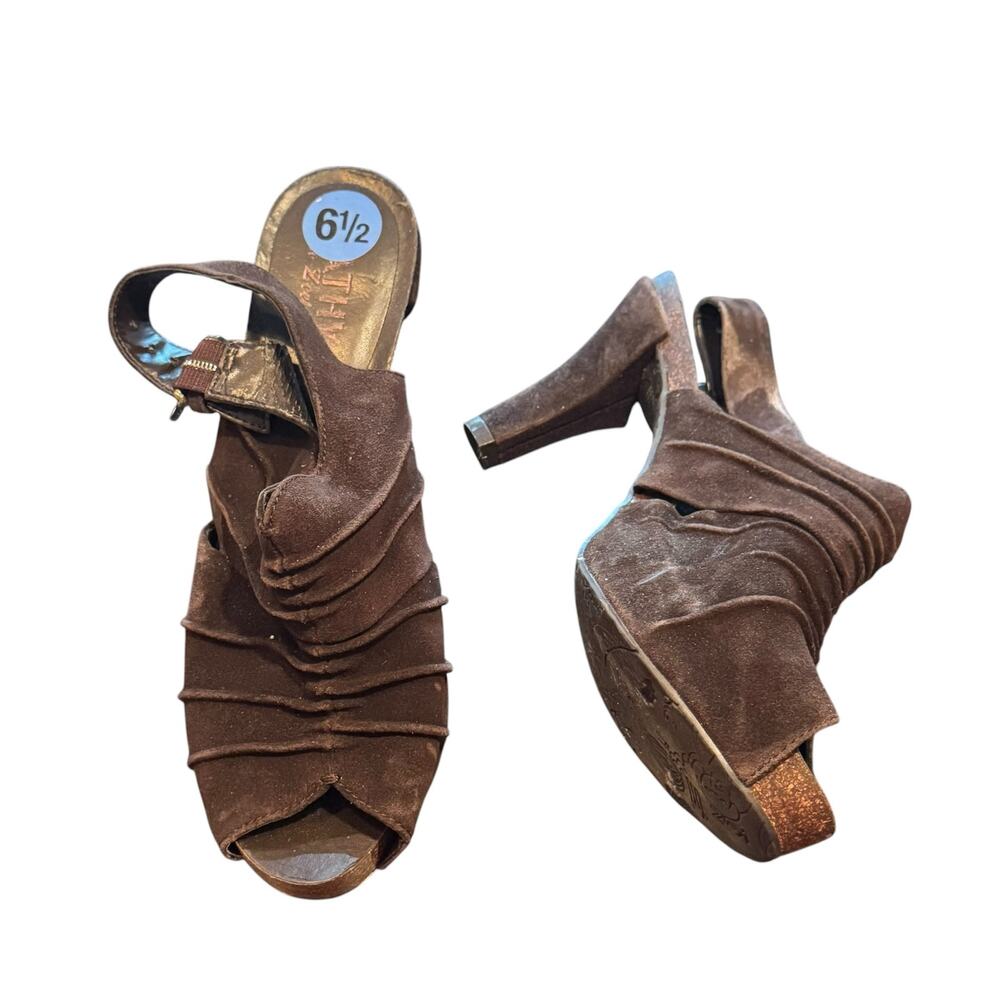 Kathy Van Zeeland Brown Suede Platform Buckle Slingback Pleated Heels Shoes